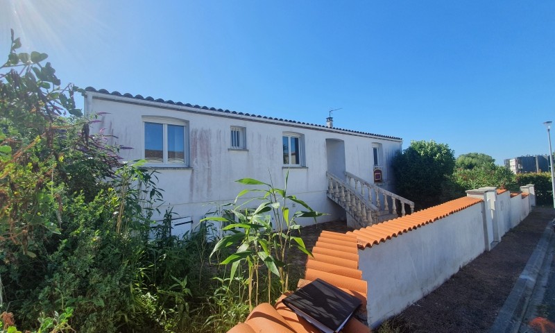 Maison T5 + 3 studios